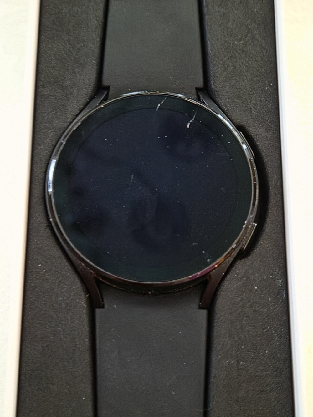 Samsung Galaxy Watch4 Classic Black Smartwatch with Charger - Picture 6 of 9